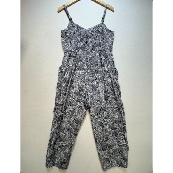 Old Navy Women's Printed Cami Jumpsuit Size L Black White Tropical Sleeveless - Picture 11 of 16